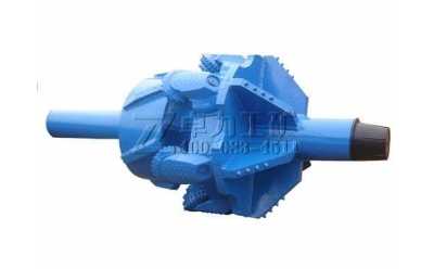 ����U����