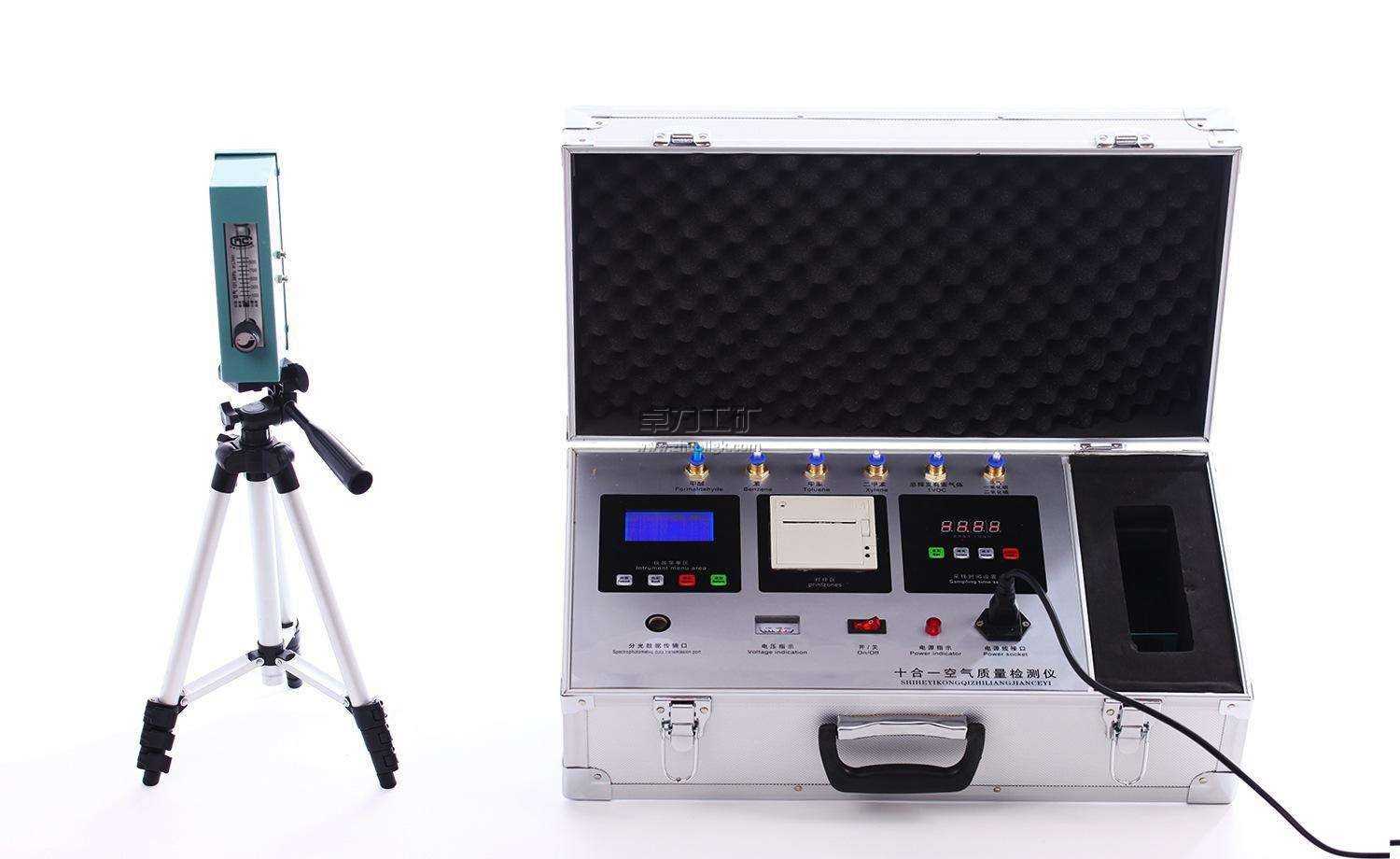 ��ȩ�z�y�x